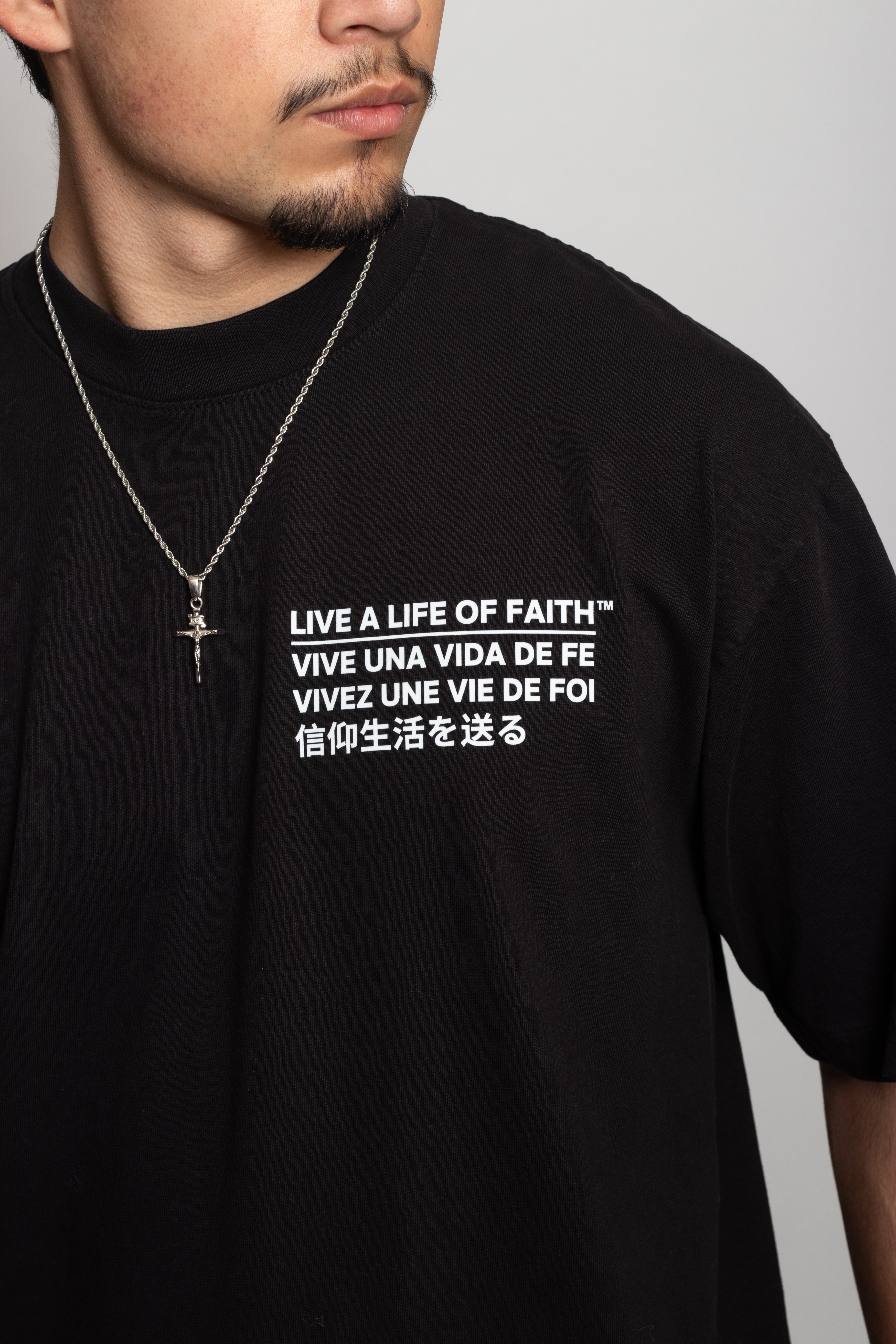 LIVE A LIFE OF FAITH OVERSIZE TEE - WHITE