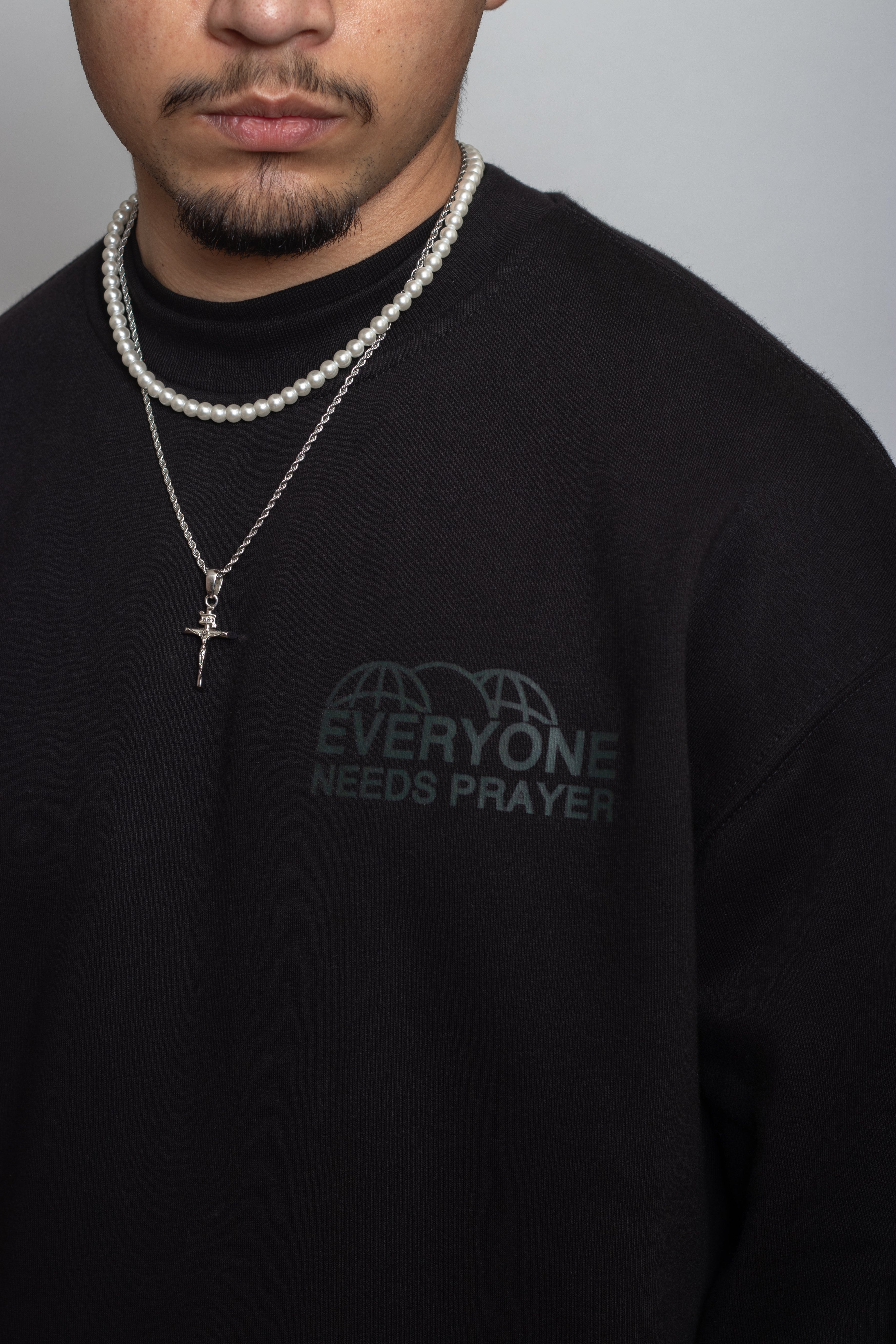 PRAYER RELAXED CREWNECK - CHARCOAL